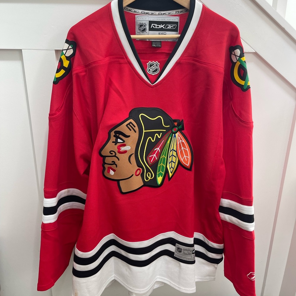 Chicago Blackhawks NHL hockey jersey